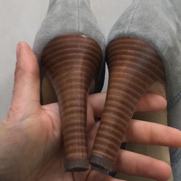 Banana Republic suede bootie - Picture 7 of 8